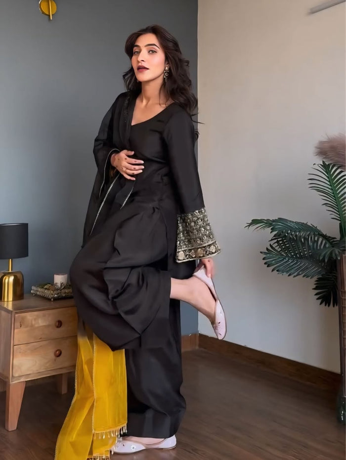 Black Embroidered Kurta Pant Set