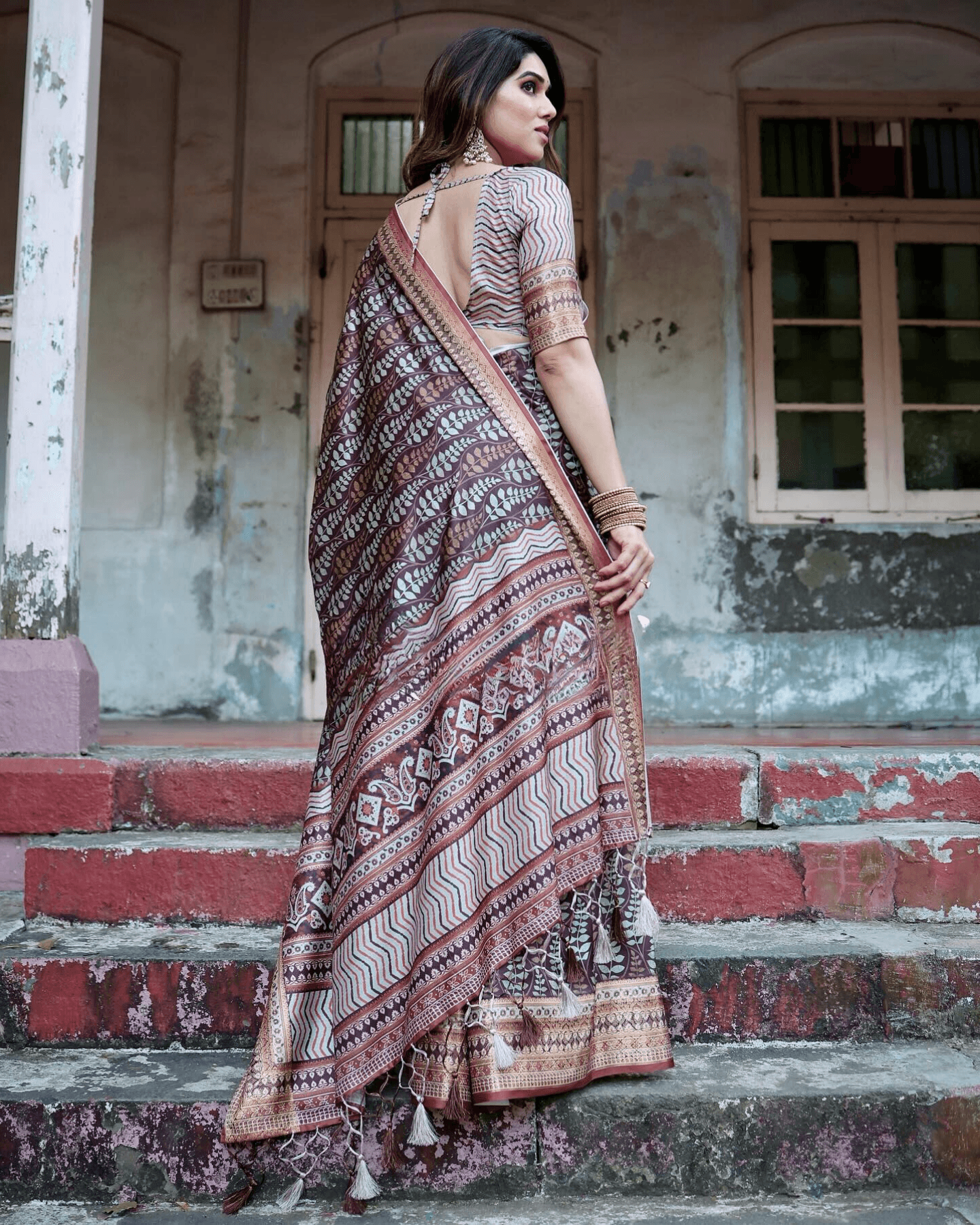 Majesty Brown Colored Jacquard Silk Saree - Ibis Fab