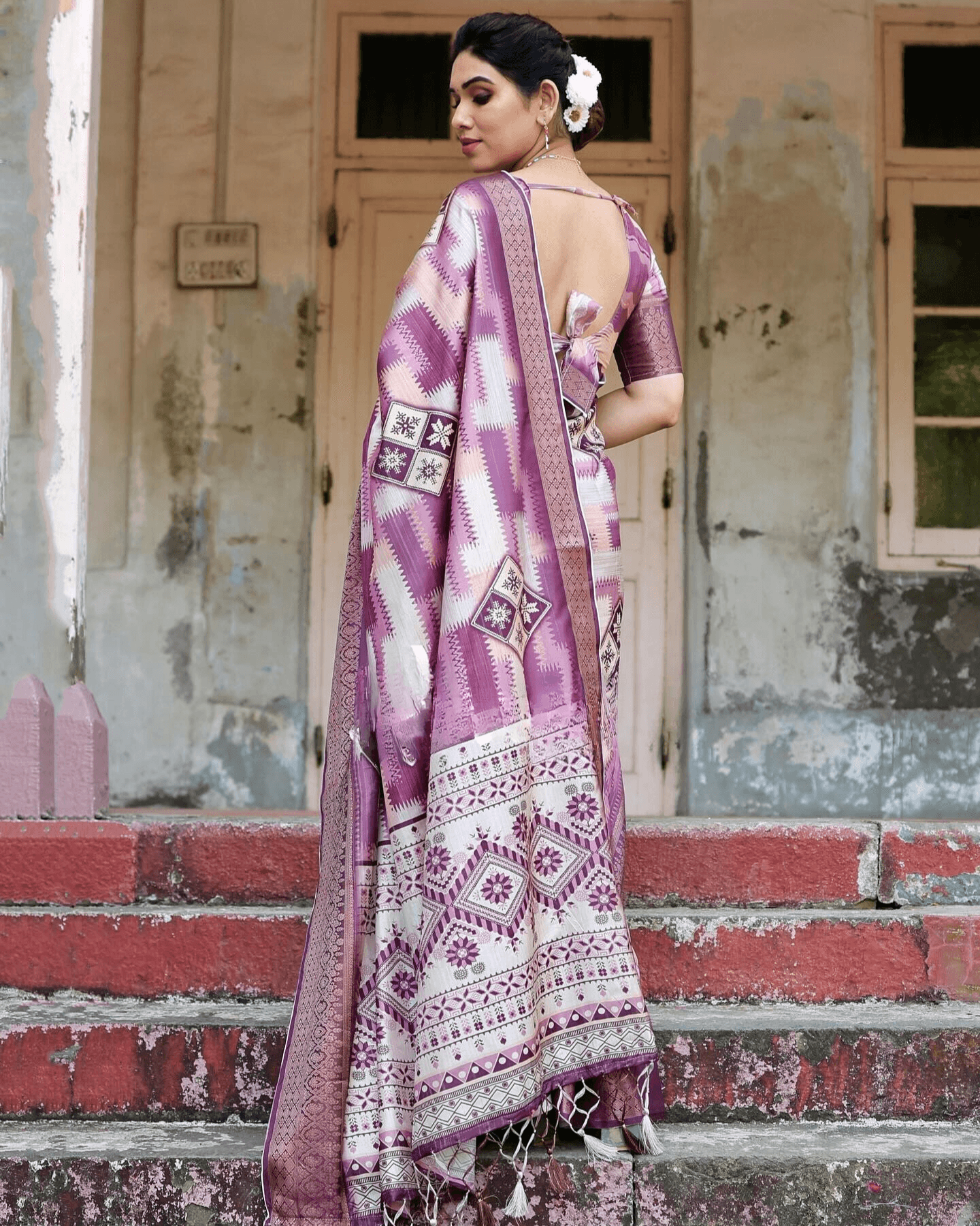 Mesmerising Light Pink Colored Jacquard Silk Saree - Ibis Fab