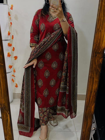 Red Mul Cotton Suit Adorned with Elegant Embroidery