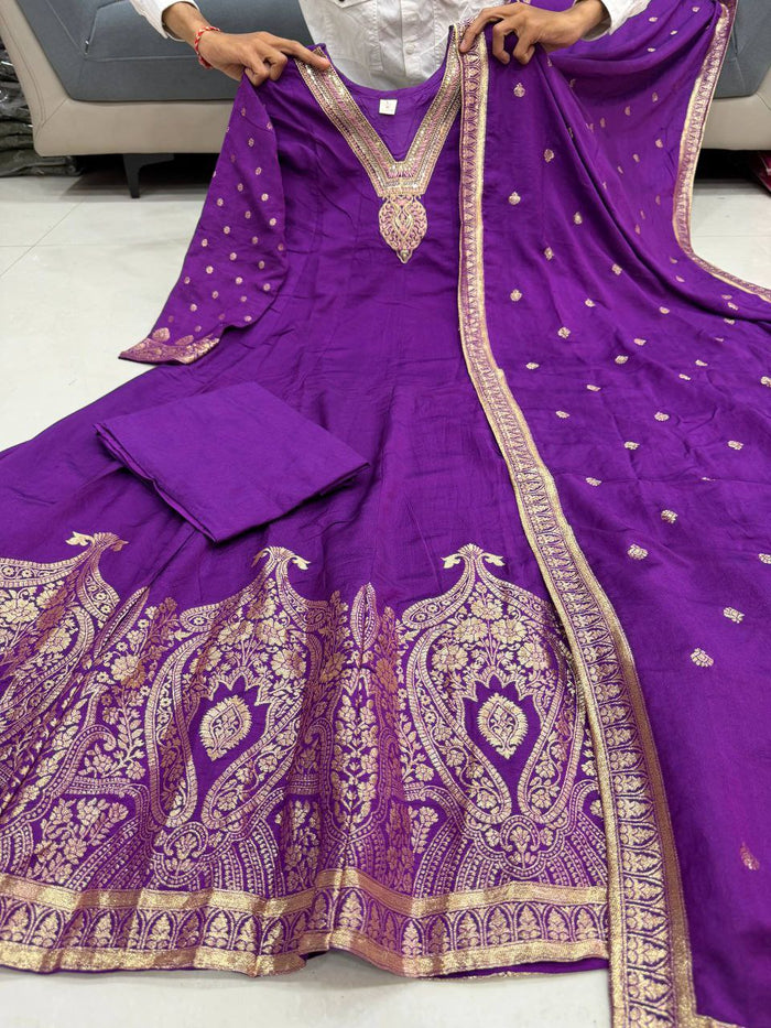 Premium Banarasi Anarkali Suit Set – Handwork Neckline & Zari Flare