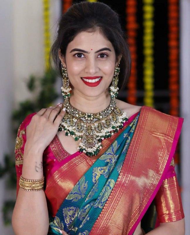 Rama Soft Silk Saree With Radiant Blouse Piece