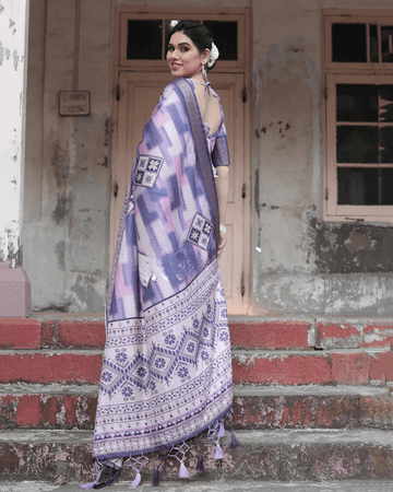 Refreshing Light Purple Colored Jacquard Silk Saree