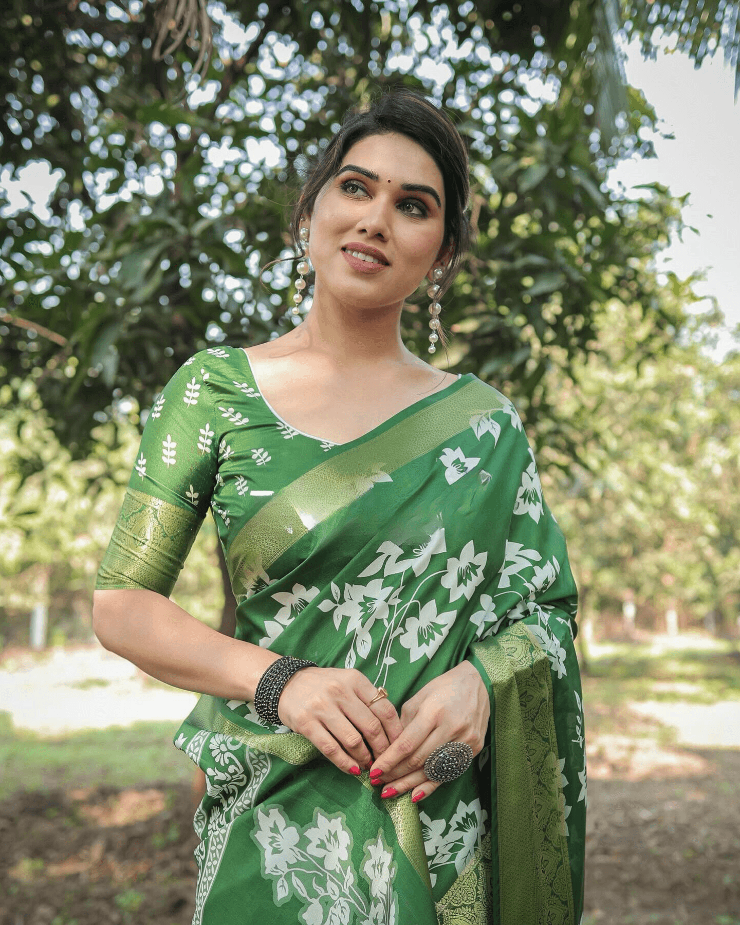 Sensational Green Colored Jacquard Silk Saree With Zari Border Blouse - Ibis Fab