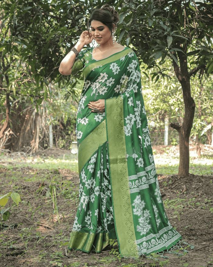 Sensational Green Colored Jacquard Silk Saree With Zari Border Blouse