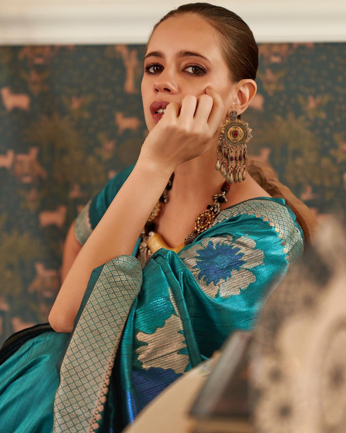style bazaar Rama Saree With Unstitched Blouse