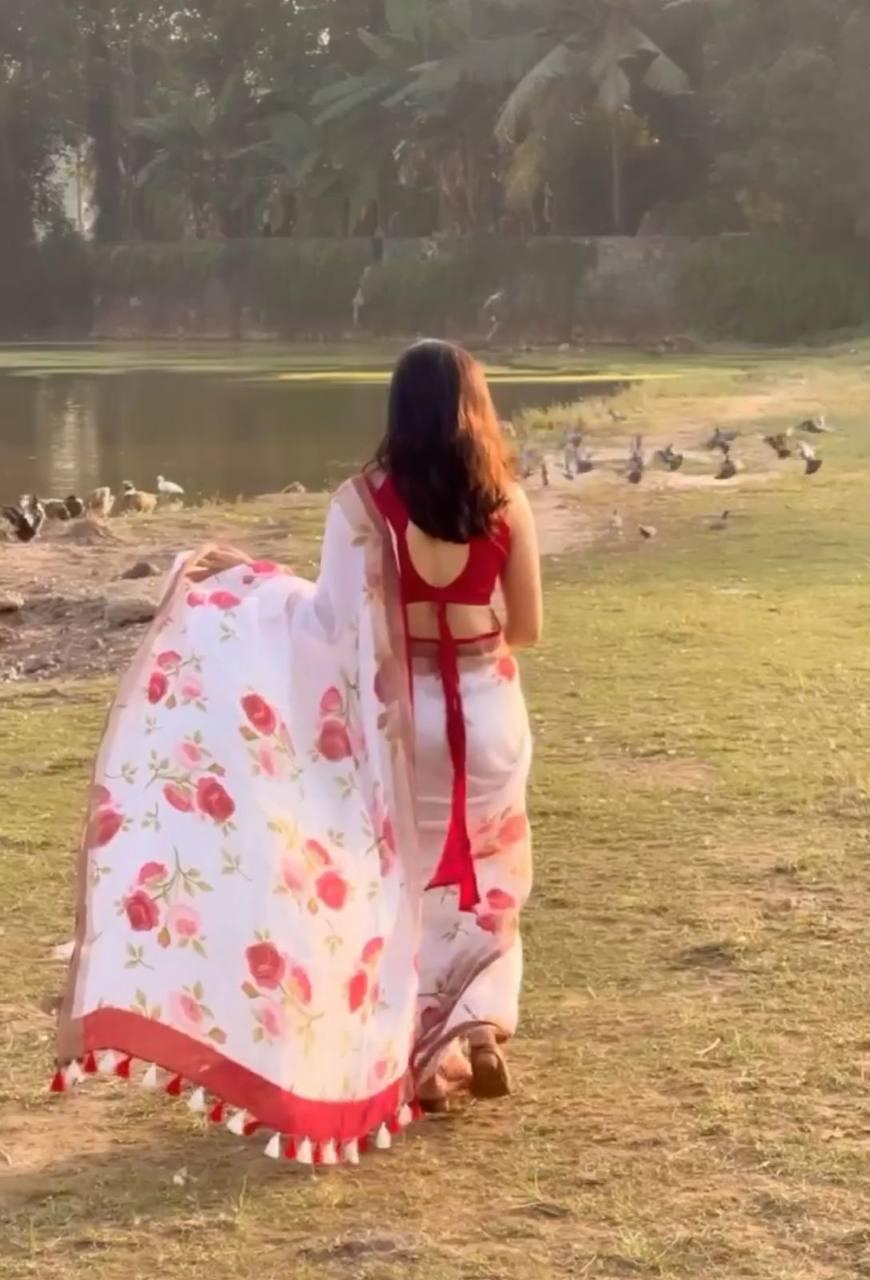 Stylish White Digital Printed Linen Saree - Ibis Fab