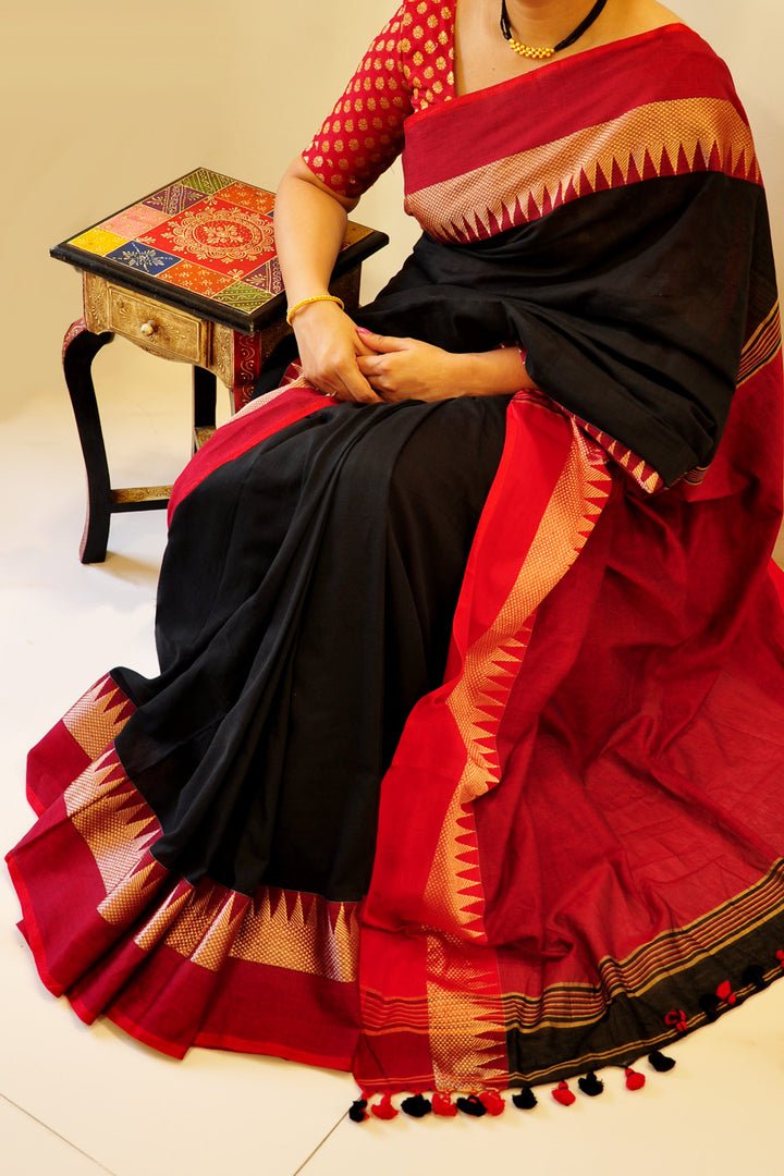 Black & Red Colored Soft Silk Printed Saree With Blouse