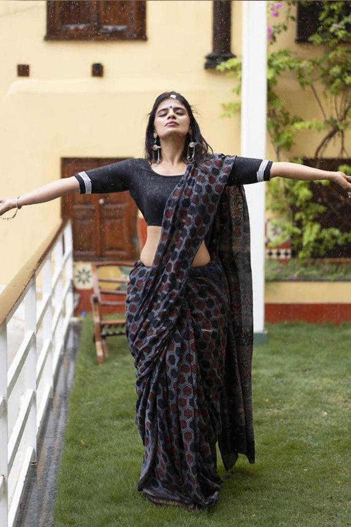 Gorgeous Dark Grey Colored Printed Pure Linen Saree For Women