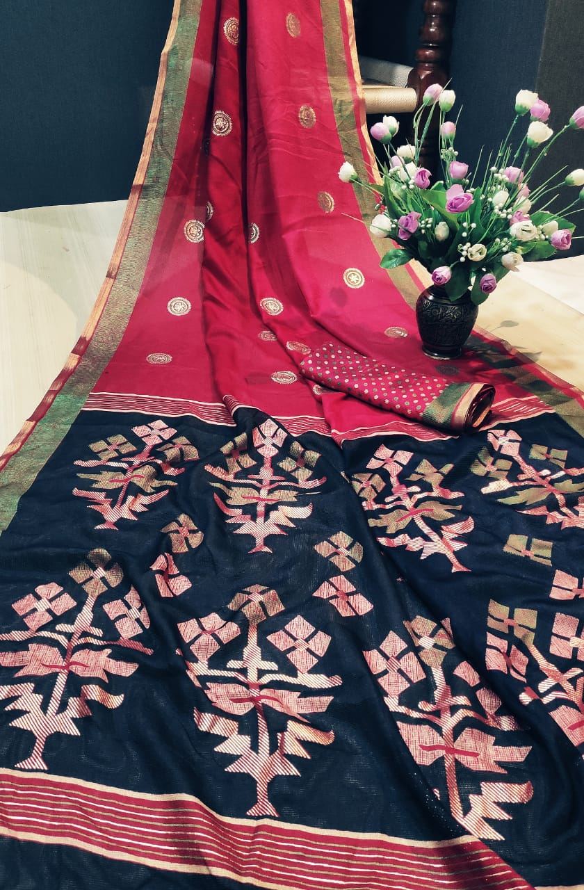 Majesty Pure Linen Pink  Colored Festive Wear Printed Saree