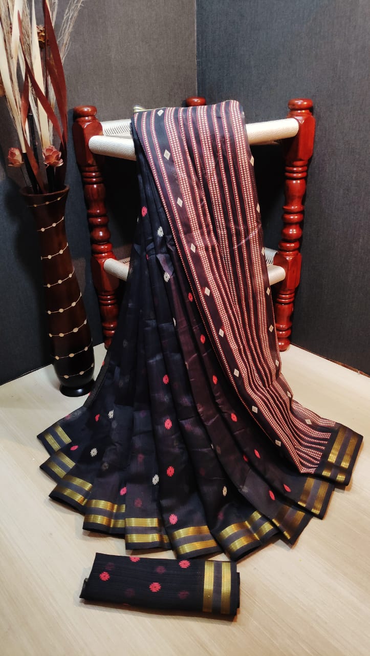Hypnotic Linen Black Colored Casual Printed Saree