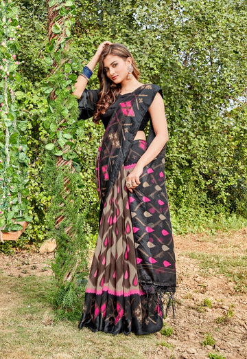 Eye-catching Pure Linen Black Colored Casual Printed Saree