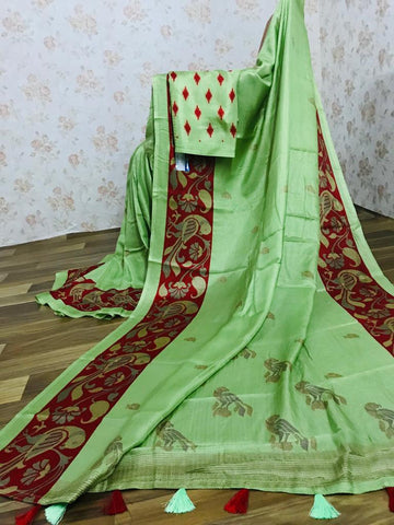 Flamboyant Pure Linen Parrot Green Colored Casual Printed Saree