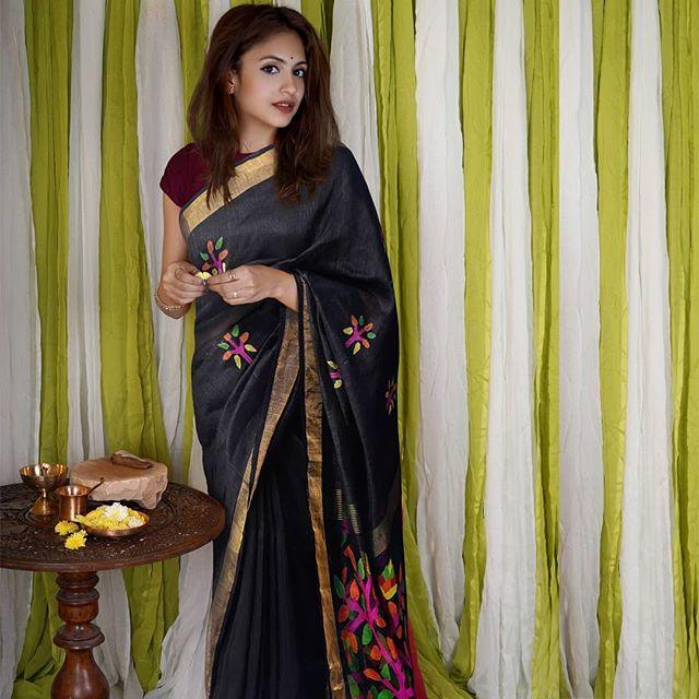 Intricate Black Colored  Festive Printed  Pure Linen Saree