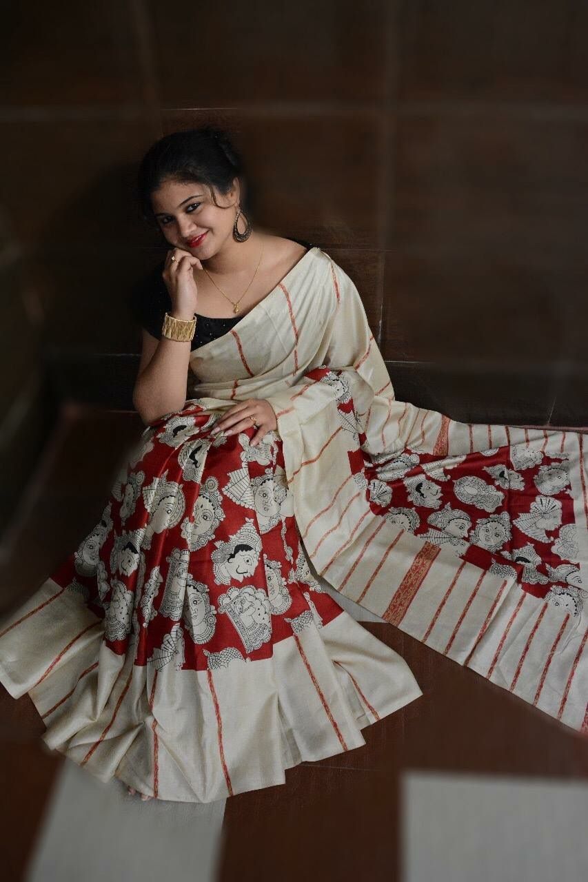 Beautiful Off White And Red Colored  Festive Printed  Pure Linen Saree