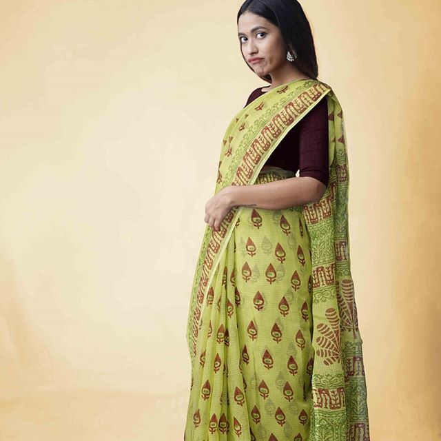 Different Parrot Green And Brown  Colored Party Wear Pure Linen Printed Saree