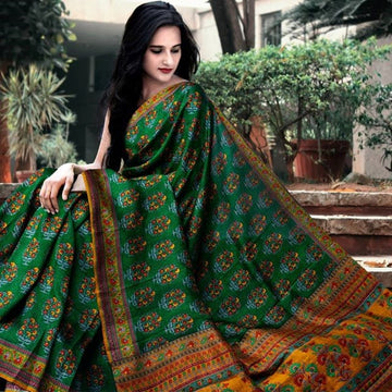 Breathtaking Green And Yellow  Colored Party Wear Pure Linen Printed Saree