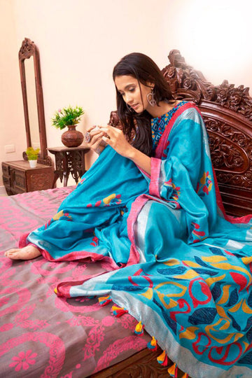 Captivating light  Blue Colored Casual Wear Printed Linen Saree