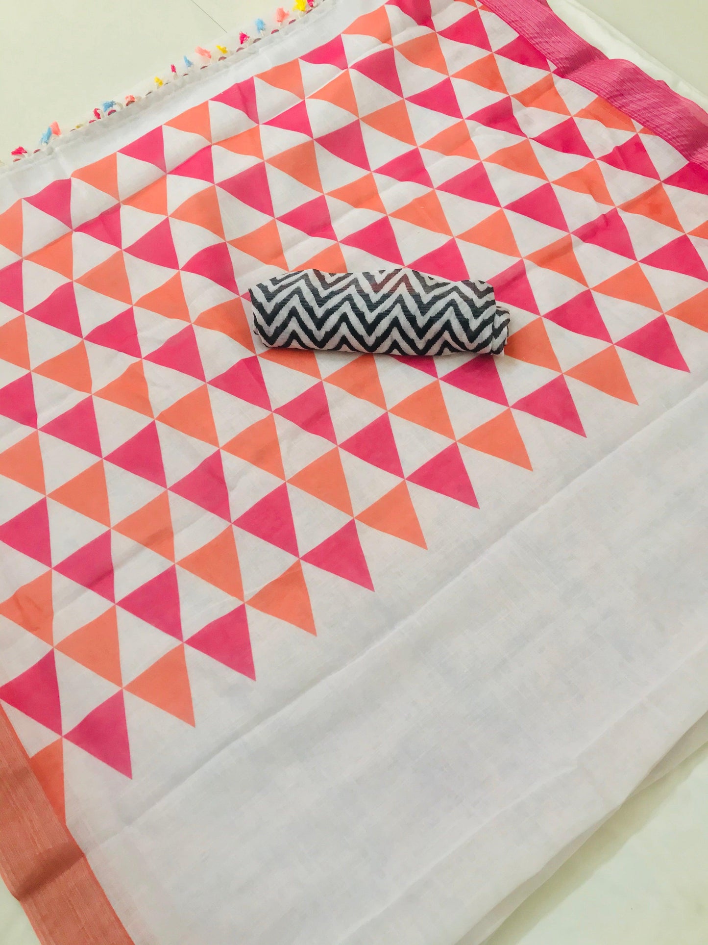 Demanding White Colored Printed Pure Linen Saree - Ibis Fab