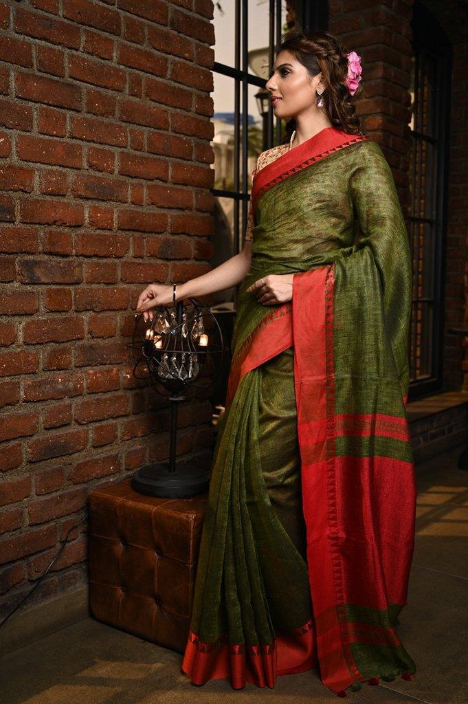 Desiring Women's Mehendi And Red Colour Pure Linen Saree With Blouse Piece