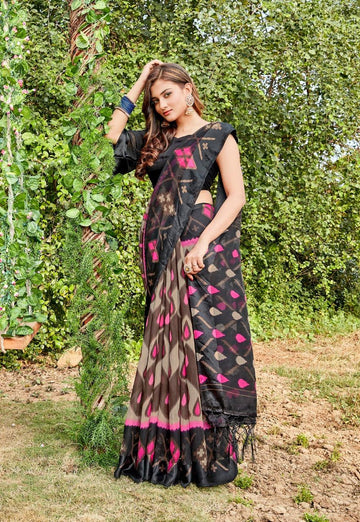 Eye-catching Pure Linen Black Colored Casual Printed Saree