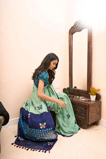 Hypnotic Mint And Blue Colored Casual Wear Printed Pure Linen Saree