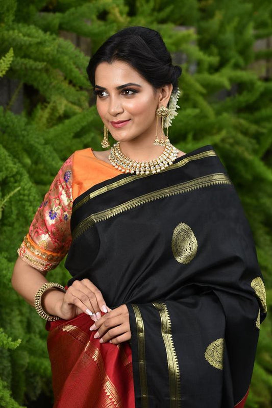 Marvellous Women's Black Colour Pure Linen Saree With Blouse Piece - Ibis Fab
