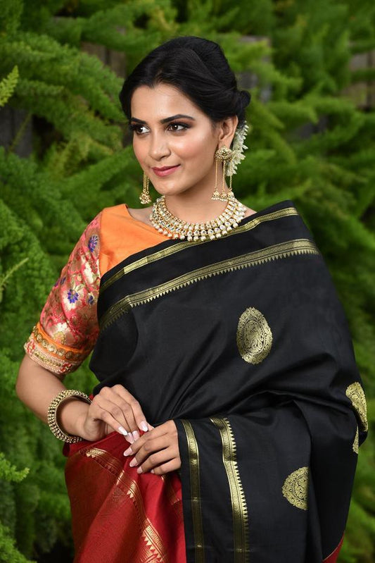 Marvellous Women's Black Colour Pure Linen Saree With Blouse Piece - Ibis Fab