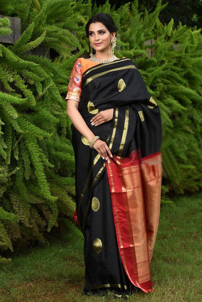 Marvellous Women's Black Colour Pure Linen Saree With Blouse Piece - Ibis Fab