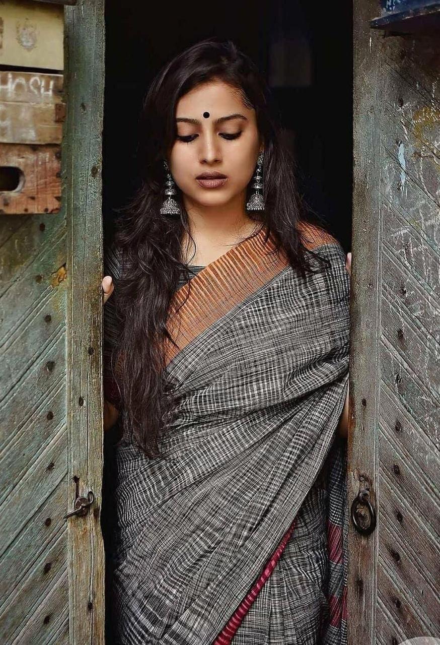 Linen cotton saree dark grey , designer wear - Ibis Fab