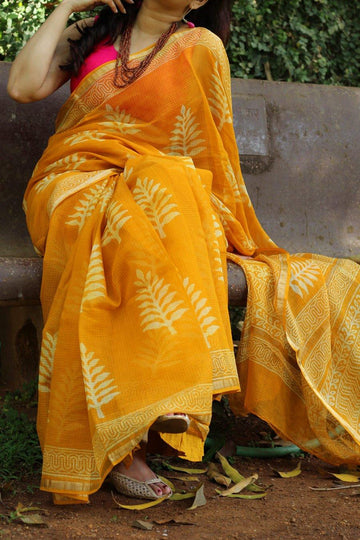 Pure linen saree in Yellow, mesmerising printed wear