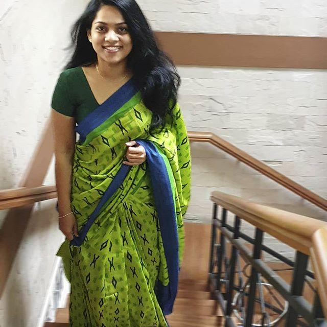 Surpassing Parrot Green Colored Pure Linen Printed Saree - Ibis Fab